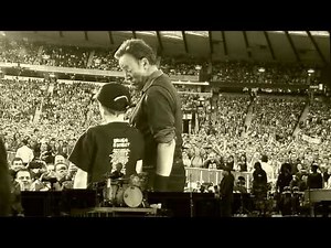 BRUCE SPRINGSTEEN - WAITING ON A SUNNY DAY- AWESOME FOOTAGE! - HAMPDEN PARK - GLASGOW JUNE 18TH 2013