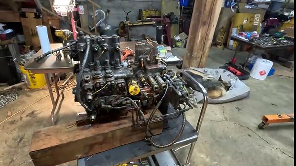 Hitachi EX120-2 Rebuild — Disassembling the Hydraulic Valve Control Block