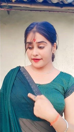 mujhko tu chahiye #viralshort #trending #ytshorts #anshikadubey