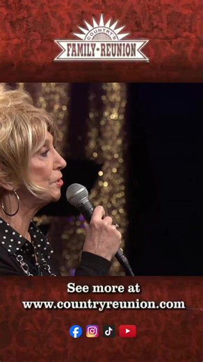 “It’s the little things that mean the most…” 💫 Jeannie Seely brings timeless truth to the stage with her touching performance of “Little Things” on Country’s Unbroken Circle. It’s about the quiet gestures — a warm smile, a soft word, a loving glance — that leave the biggest mark. #nashville #tennessee #country #CountryMusic #music #LarrysCountryDiner #CountrysFamilyReunion #TheBluegrassChannel | Country's Family Reunion