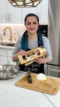Kosher Bacon?! 🥓 Facon Baked Beans Cholent Recipe #shorts