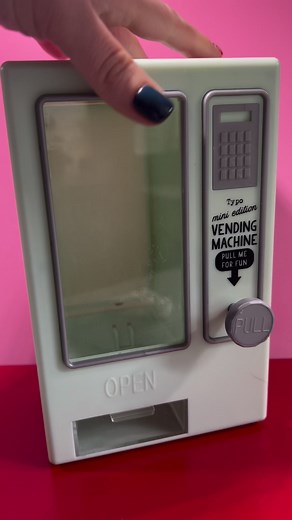 Restocking my mini vending machine with mini m&ms #vendingmachine #mini #littlethings #asmrsounds #chocolate | My Mini Bakes