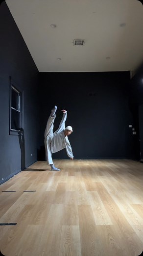 Braylon Browner on Instagram: "TikTok saw it first懶 — - - #dance #dancer #dancing #art #contenporaryart #contemporarydance #ballet #movement #boysdancetoo #improv #braylonbrownerchoreography"