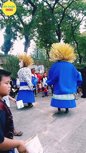 Ondel Ondel keren banget joget sepasang #ondelondel #ondelondelbetawi #ondelondellucu #ondelondeljakarta #dsondelondel03 #beranda #ytp #trending @Ds Ondel ondel