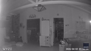 'Loud and strong' earthquake shakes California home