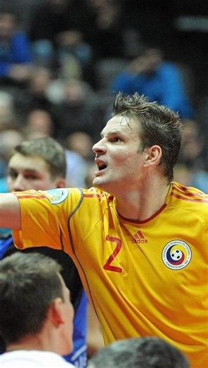 AFFY_tvr on Instagram: "AFFYSERIES: From the Touchline to the Net: Sito Rivera’s Tactical Masterclass 🇷🇴 x 🇪🇸 That goal vs Spain started on the touchline. @sito_rivera_amoros ‘s coaching ideas were visible in every movement — structured positional play, intelligent off-ball runs, and fast, precise passing to break lines. This wasn’t randomness; it was coached clarity. A clear game model executed to perfection. 🔥🧠 🇷🇴 #futsal #affy #topcontent #powerplay #goals"