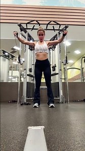 🔥 Shoulder Day at the Gym — Clean Cable Workout (3 Moves Only!)💪🏻💥