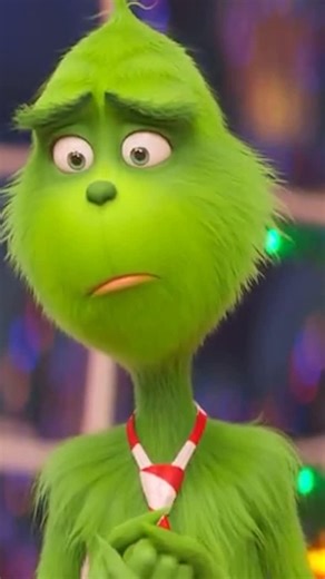 Eugenio Derbez on Instagram: "Nochebuena: descripción gráfica. 🎄"