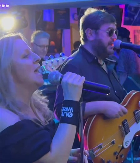 Cover Band Performance of Phil Collins' 'Easy Lover'