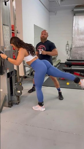 Proper Kickback Technique #glutes #kickback #legs #glutesworkout #fitgirl #fitnessmodel