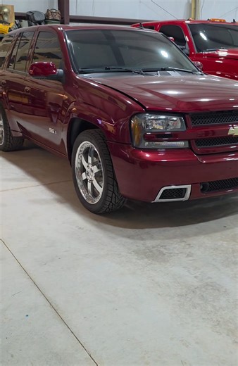 Exploring Classic Chevrolet Models at 2007 Showroom