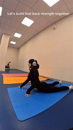 VSA | The world’s first ballet & stretch platform on Instagram: "Want to finally improve your flexibility — without pain, without forcing, and without spending hours stretching? Our Online Flexibility Practice is designed for busy people, beginners, and anyone who wants safe, visible progress at home. Sign up with Inga at vsaworld.com"