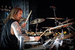 El ex batería de Amon Amarth: "había tensión en la banda"