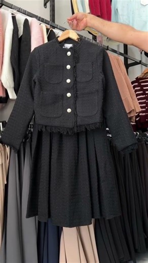 How to Look Expensive: The Ultimate Tweed Set Guide