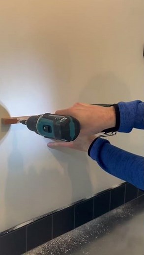 Comment fixer une étagère sans équerre - TBM