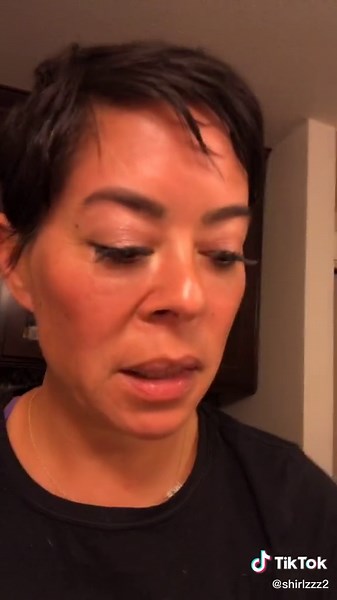 Take off magnetic lashes 101