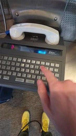 how Deaf people use payphones