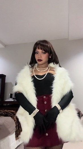 GRWM Edisi Party Tema Kabaret dengan Mel: Makeup Lebay & Tips Lipstik