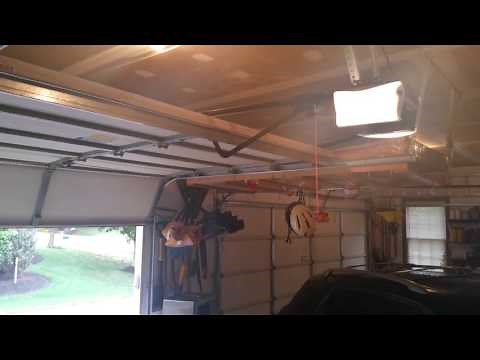 Chaimberlain Whisper Belt Drive Garage Door Opener Model HD600