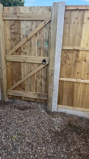 7.9K views · 64 reactions | No words need this one’s self explanatory.. https://www.hawandson.co.uk/fencing-contractors.php | Clinton Haw | Facebook