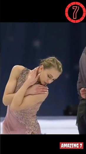 3 Beautiful Female Skaters