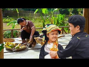 Dwarf family makes syrup from fruit | Horrified to discover giant python on kitchen roof