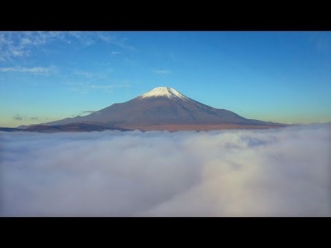 [ 4K UHD ] 絶景空撮:秋の富士山(1)（雲海と紅葉）: Mt.FUJI in Autumn:Aerial Drone Footage(shot on Mavic 2 Pro)