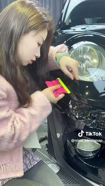 Nicai vinyl wrap on TikTok