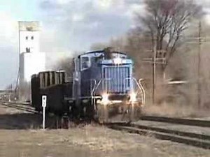 LLPX 207 and 206 leased to the K&O with three cars in tow