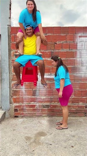 subindo em cima dele😄😂😁 #funny #comedy #shorts