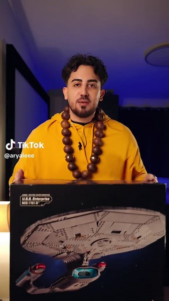 Cinematische Szene mit dem LEGO U.S.S. Enterprise Set