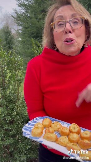 Delicious Green Chili Cream Cheese Pinwheels Recipe