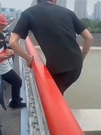 Real Heroes in Everyday Life: Uplifting Stories