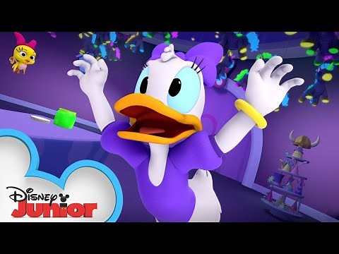 Minnie's Bow-Toons Halloween Short | Stink Monster 🦨 | ‪@disneyjr‬