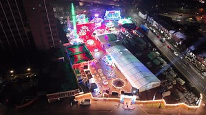 Winter Wonderland Stoke on Trent Opening Night 2024 Birds eye view from the skies of Winter Wonderland in Stoke on Trent. This brilliant event returns again for 2024 and offers something for everyone, great rides, fantastic attractions, delicious food and beverages all from the exquisite red carpet which helps to make this an extremely festive experience. Well recommended. Shaun Coyle #fair #winterwonderland #carnival #funfair #photography Winter Wonderland Stoke on Trent Winter Wonderland Norwi