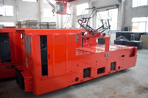 [Hot Item] 7 Ton Wired Overhead Electric Locomotive, Rail Tram Tractor