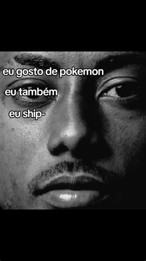 Batalha Épica: Greninja vs Charizard no Mundo Pokémon