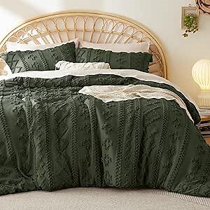 Bedsure Tufted Boho Comforter Set King Size - Olive Green Boho Bed Set, GentleSoft™ 3 Pieces Farmhouse Shabby Chic Embroidery Bedding, Gifts for Woman, Soft Jacquard King Comforter for All Seasons