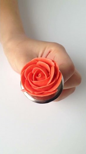 How To Pipe A Buttercream Rose