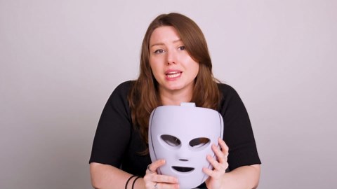 Shark Cryoglow Review: Is This The Best LED Face Mask?