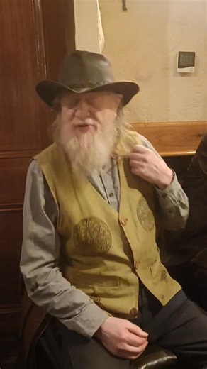 10K views · 117 reactions | 430 The great singing of Eamon Farren. He was at the Bogdale pub Kilmaley County Clare Monthly singing session it's on the third Saturday of every month this was Saturday 19th April 2025. | Singing Session Videos | Facebook