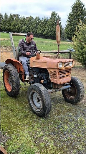 Lot 318 - KUBOTA L185 2WD TRACTOR