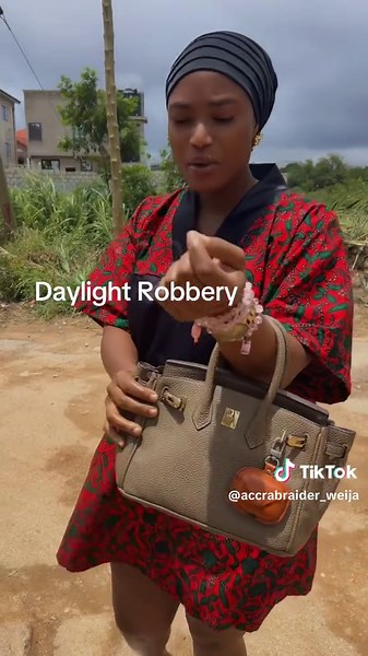 Stay Safe During Daylight Robberies