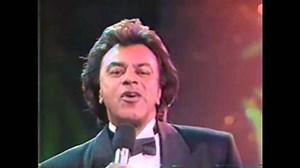 DOWNLOAD SONG: Johnny Mathis - It's Beginning To Look Alot Like Christmas (Mp3 & Lyrics) | CeeNaija
