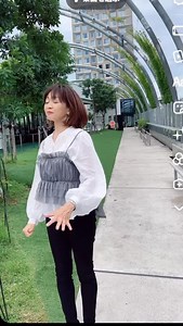 #おかあさんといっしょ の先輩 松野ちかおねえさんと ダンスチャレンジ #dancechallenge #タンタタダンス ちかおねえさん @chikamatsuno_official ありがとうございます🙏🫶✨ #不思議なボタン 良ければみんなも踊ってね🫶💕 | いとうまゆ