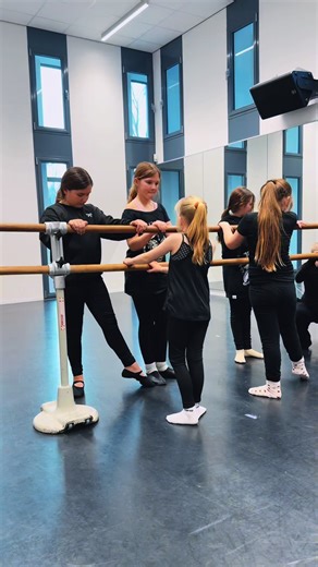 Ballet Lessons from Mina to Medina