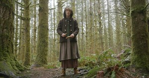 “Breathe deep. Take it slow. Your body already knows.” You’re going to want to turn the sound on for this one 🔊 . Our Immersion students were asked to set an intention during one of their friction fire days this winter. One student, Thuja Nobody, said her goal was to create a song with only her voice and the pieces of her bow drill fire kit. The result is this gorgeous track that the class of 2023 cannot get out of their head. . A huge thanks to our talented graduate, Colin Arisman, who returne