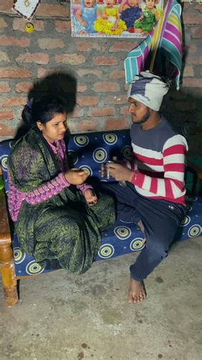 Biwi ko pyar se khana khilana