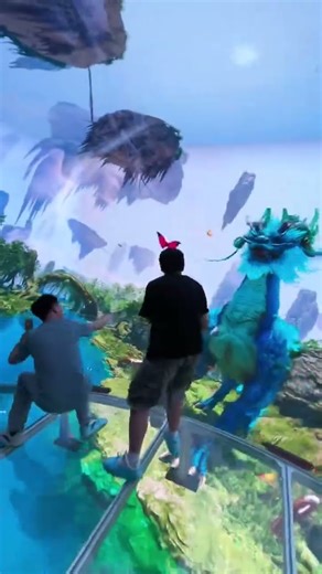 Help! Has this Hollywood special effects been brought to life?! The 360° surround-view effect