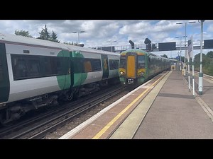 BUSY Trains at East Croydon